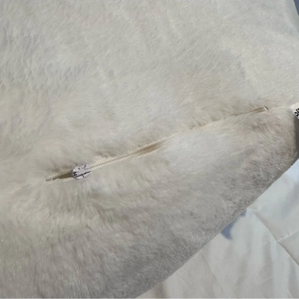 Pillowfort Unicorn Backrest Pillow / Reading Pillow 20” x  19”